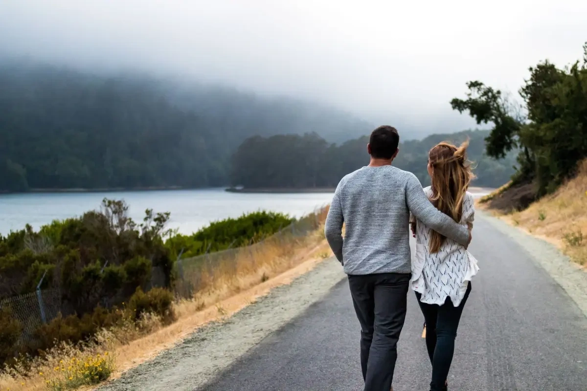 Kom i gang med at vandre med din partner - 3 gode tips til en weekend der bringer jer tættere sammen